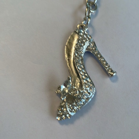 Elegant White Braided Wristlet Keychain 
w/Rhinestone Heel & Tassel -Unique NWT - Picture 7 of 14